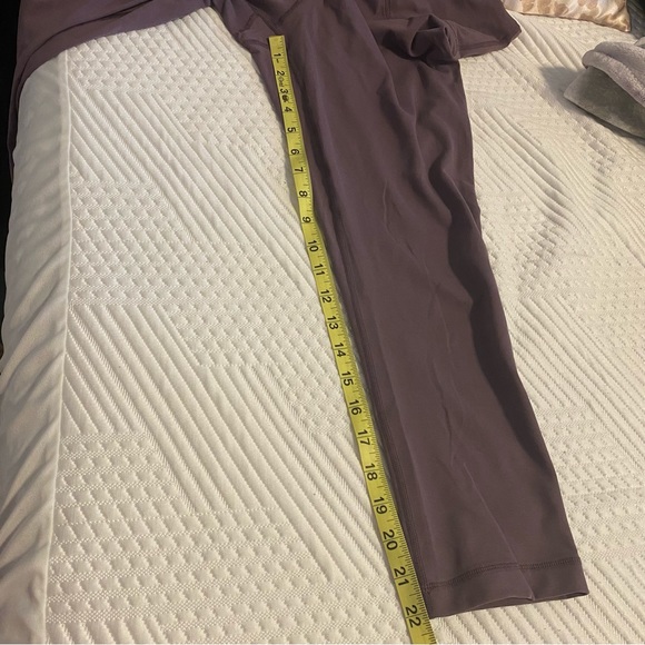 EUC ✨ 90 Degree by Reflex mauve purple 3/4 length crop leggings size Medium - Picture 7 of 7